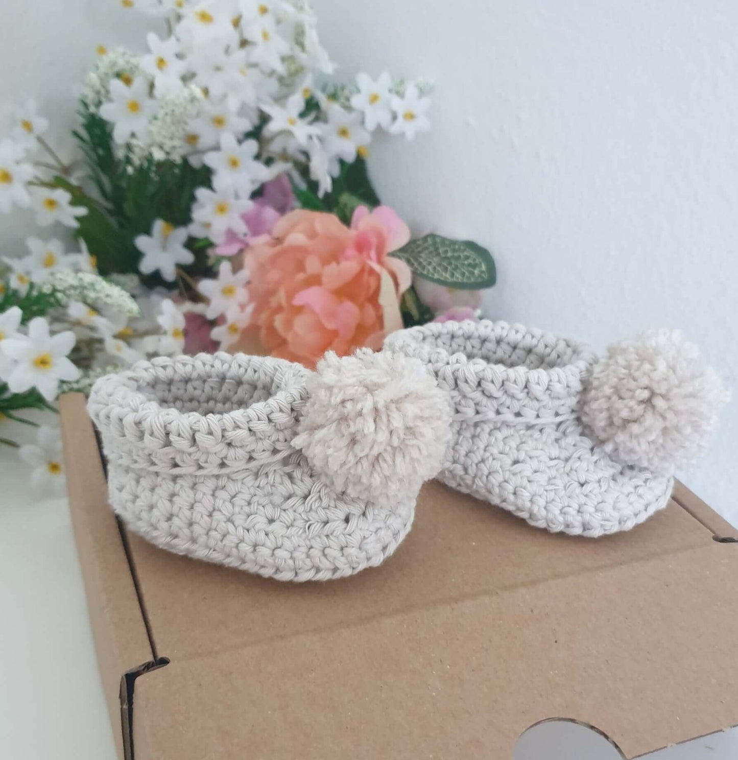 Crochet baby shoes