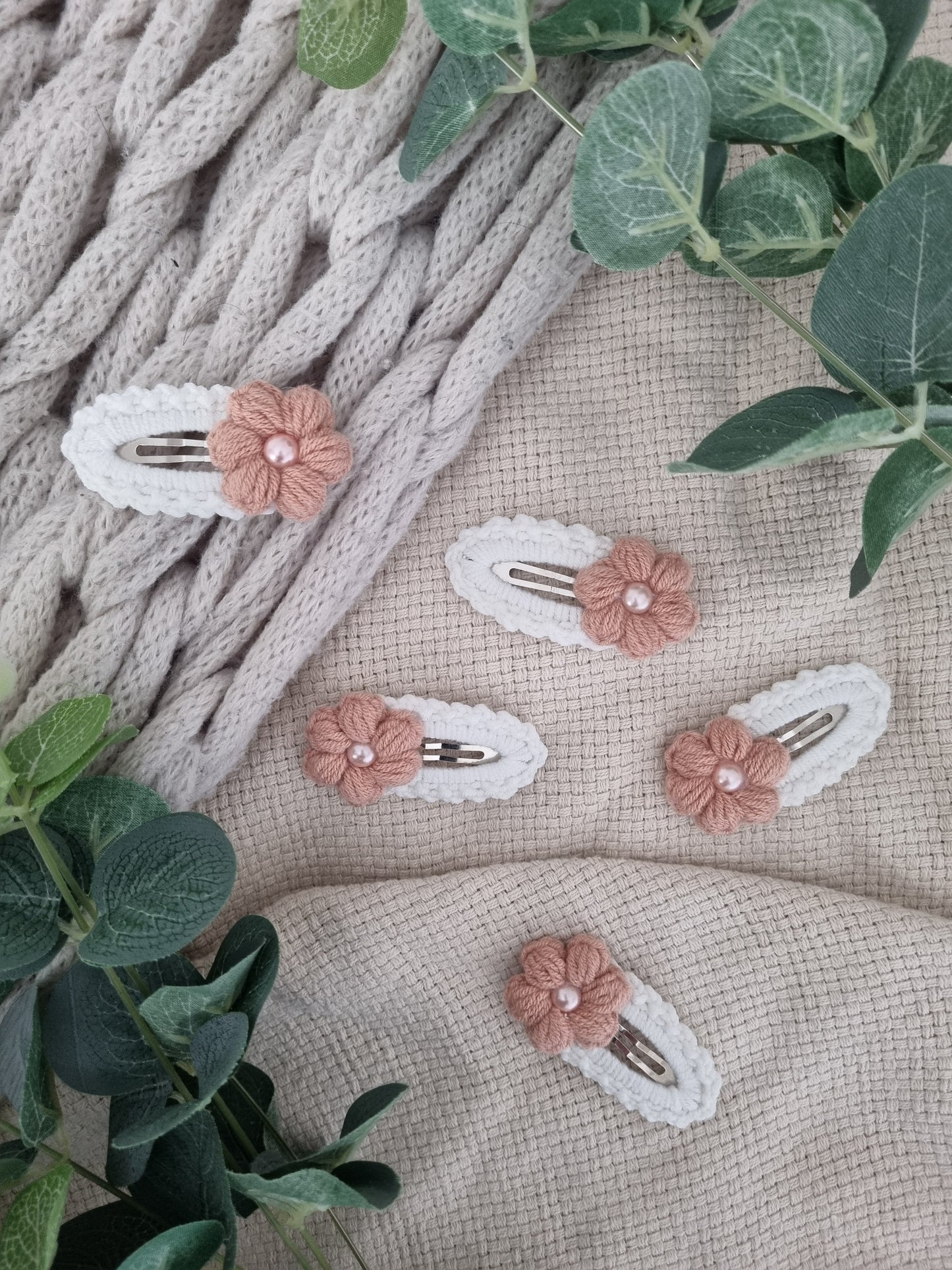 Handmade crochet hair clip - Flower 🌺