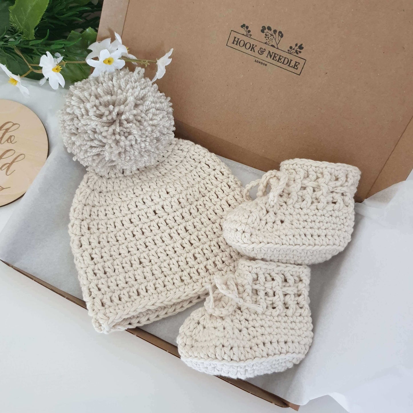 Cotton Baby hat and lace booties (cream)