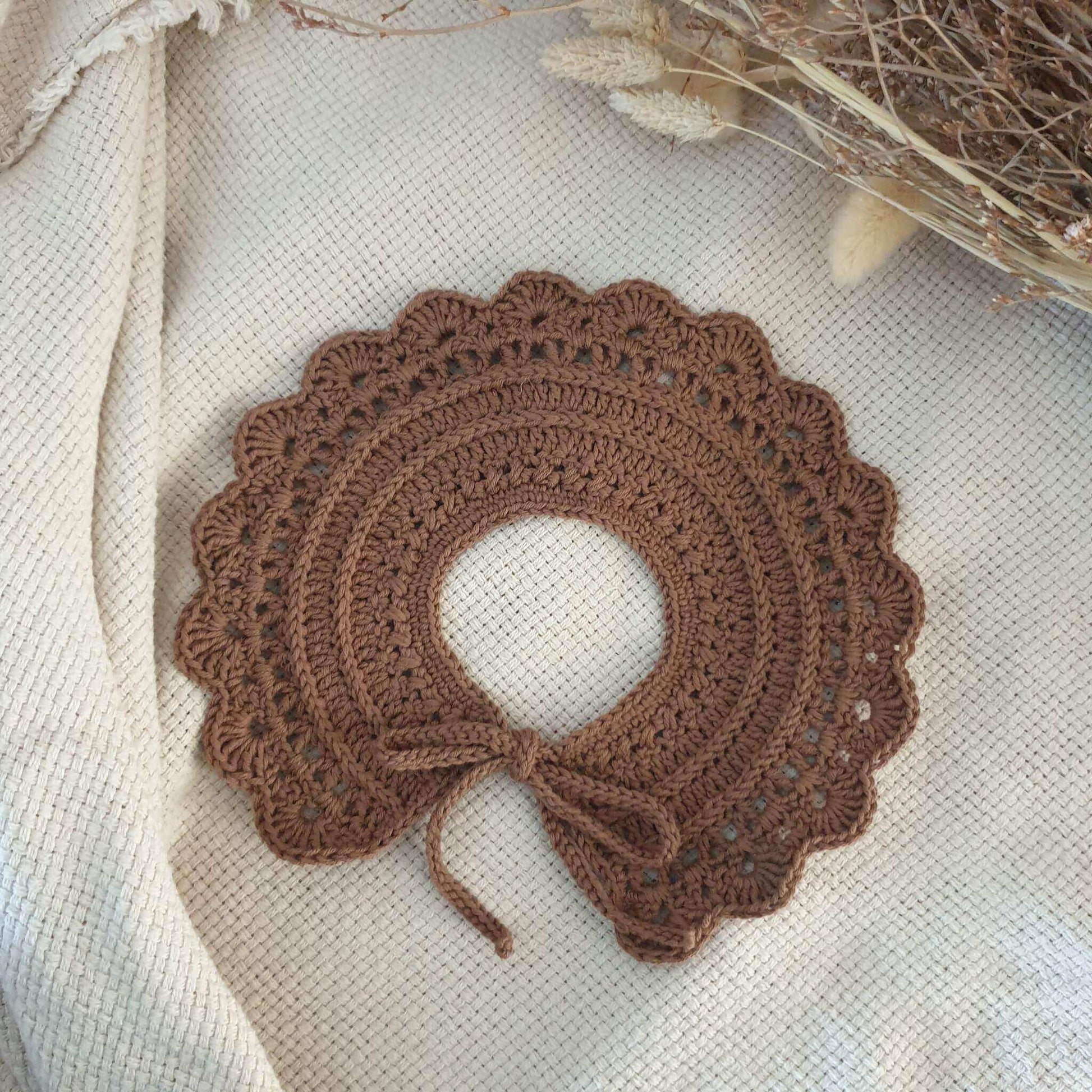 Brown vintage baby collar