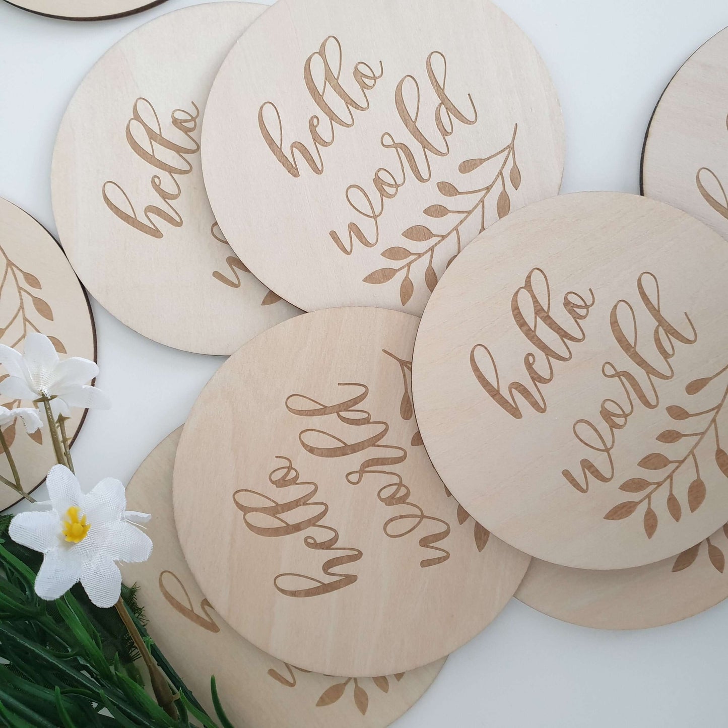 Hello World Wooden Disc, Wooden Baby Announcement, Pregnancy Plaque, Baby Arrival Sign, Flat Lay Baby Prop, Baby Milestone Card