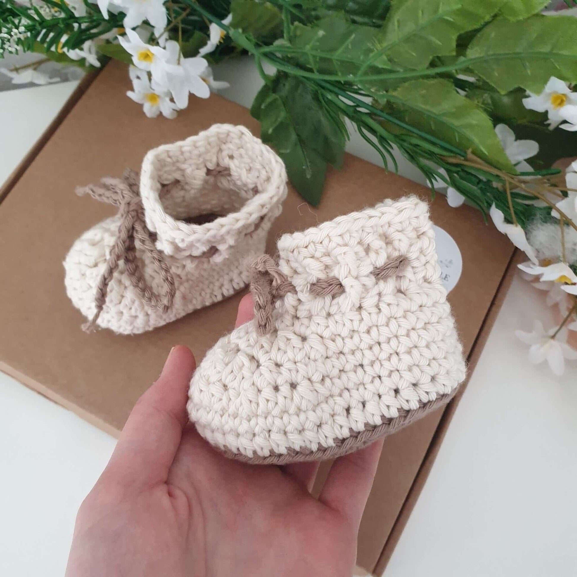 Cotton baby bow booties image